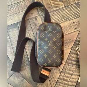 Louis Vuitton Pochette Gange